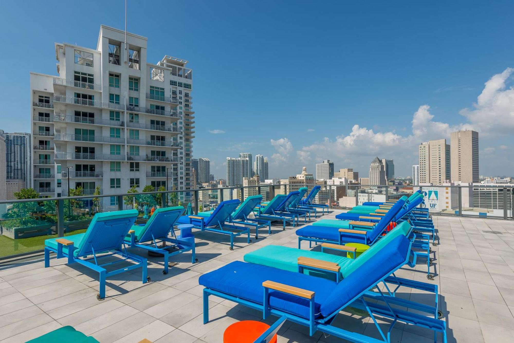 Sentral Alea Miami Aparthotel Bagian luar foto