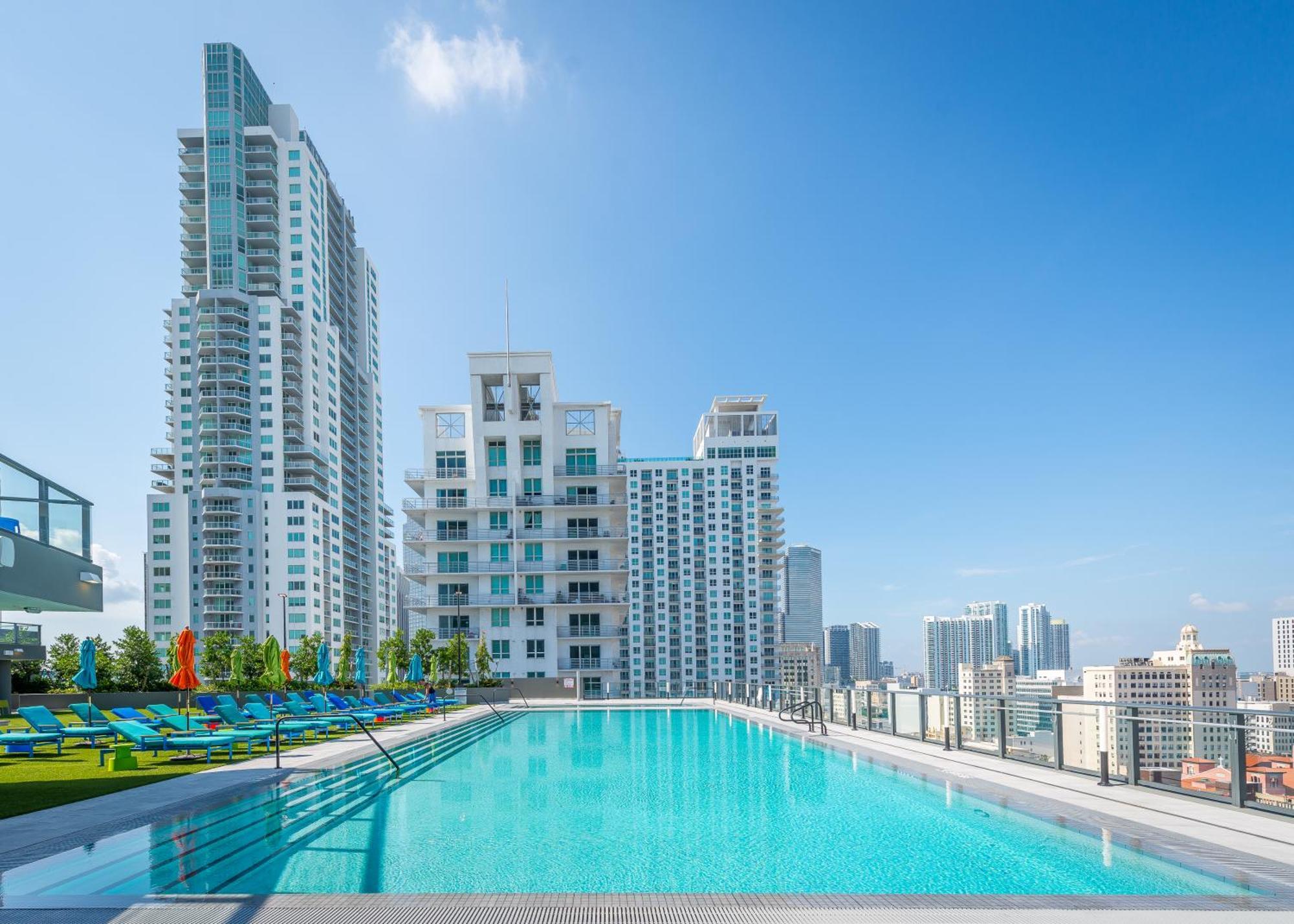 Sentral Alea Miami Aparthotel Bagian luar foto
